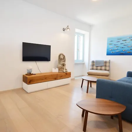 Apartmán Sunny With Sea View - One Bedroom With Sea View *