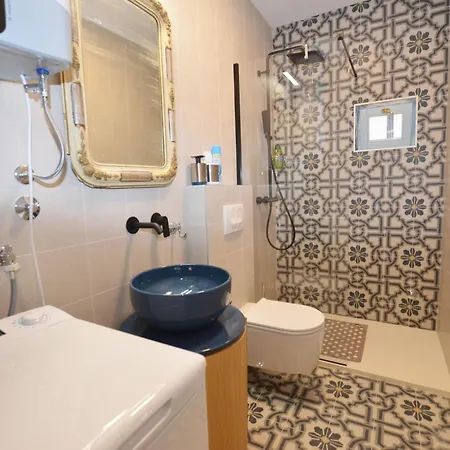 Sunny With Sea View - One Bedroom With Sea View Apartmán Rovinj
