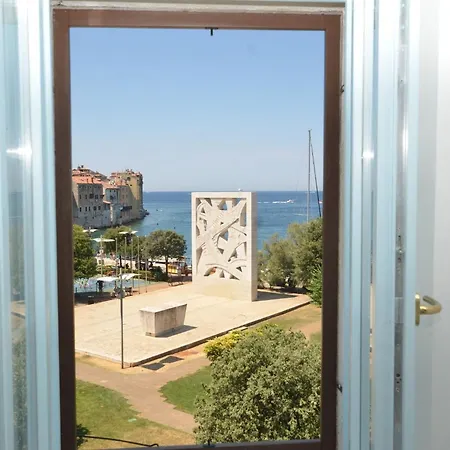 Sunny With Sea View - One Bedroom With Sea View Rovinj